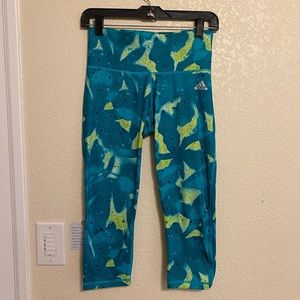 ADIDAS cropped leggings 🍃